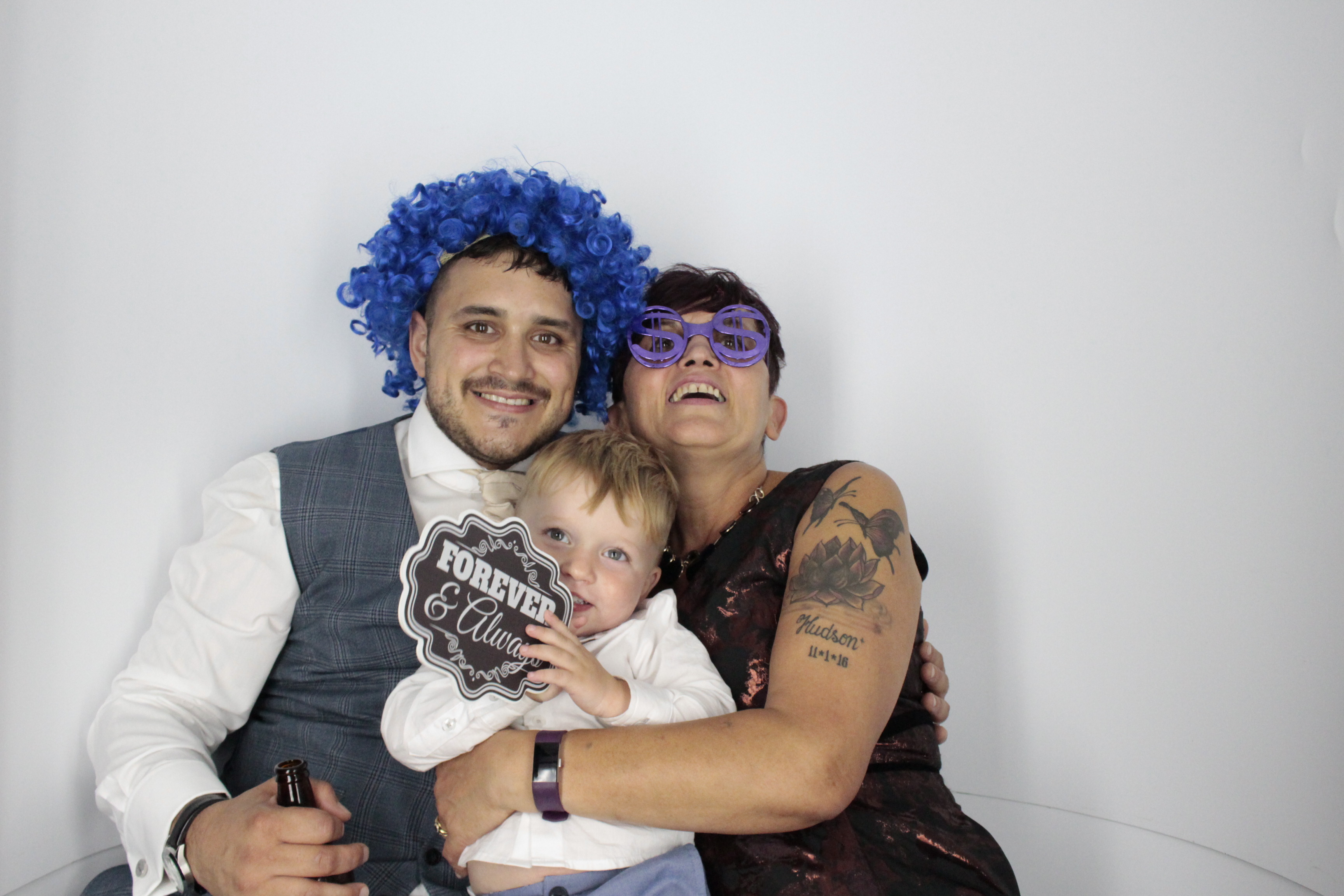 Emma & Karl's Wedding | View more photos from the event at gallery.myphotoboothexperience.co.uk/u/MyPhotoBoothExperienceLtd/Emma-Karls-Wedding
